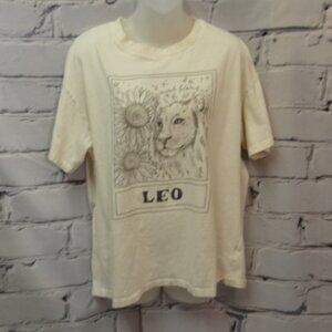 American Eagle Short Sleeve Graphic Leo Tee-Shirt